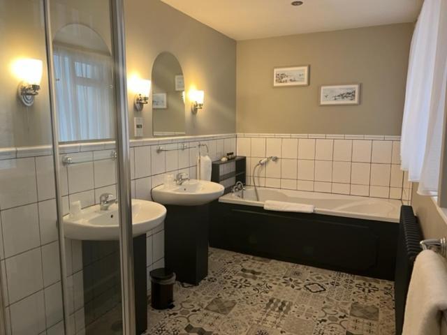 إيست كاوز Albert Cottage Hotel المظهر الخارجي الصورة