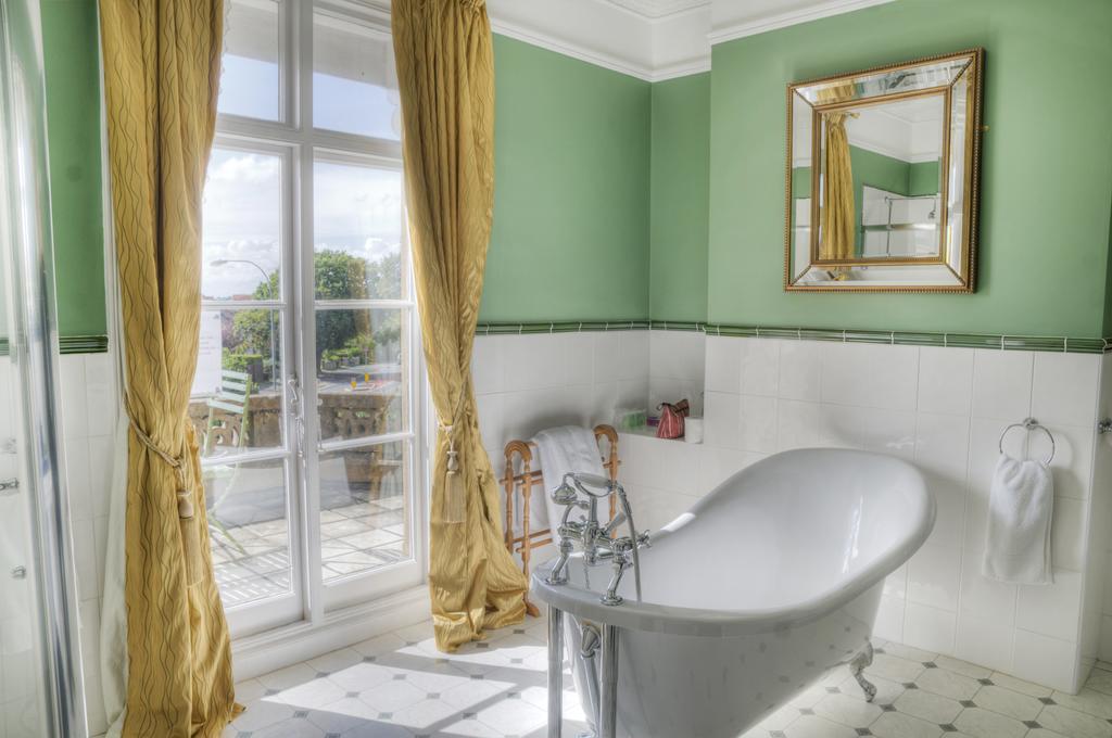 إيست كاوز Albert Cottage Hotel الغرفة الصورة